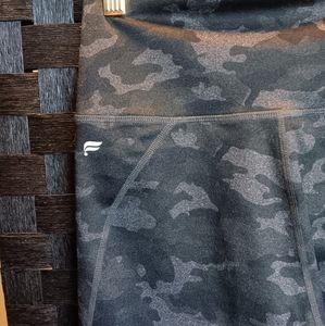 Fabletics Camo Print Legging Mid Rise Powerhold